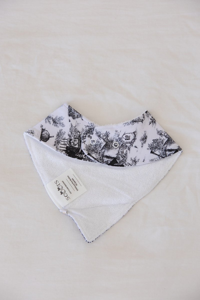 Halloween Town Bib - scoots