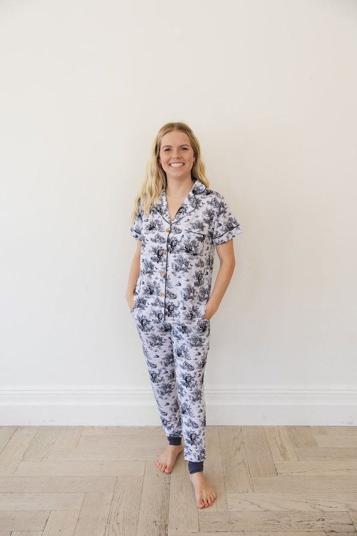 Halloween Town Mama Jammies - scoots