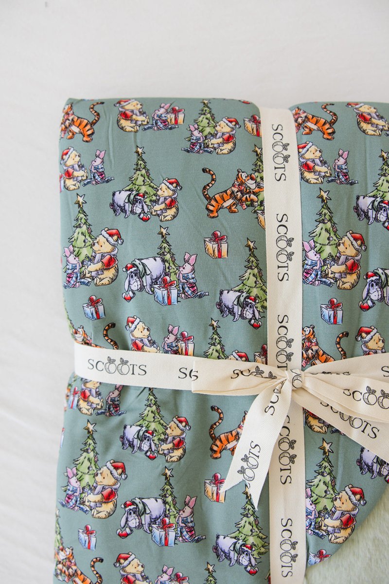 Holly Jolly Hunny Plush Blanket - scoots