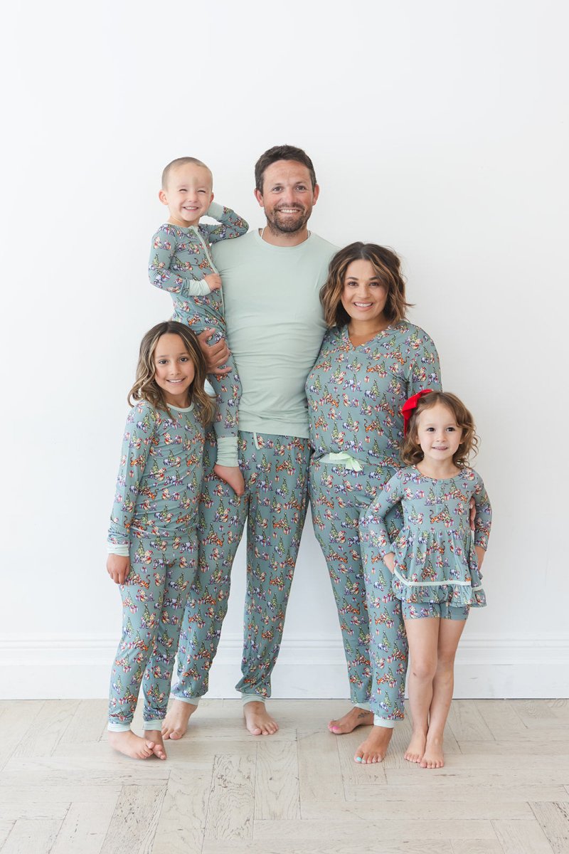 Holly Jolly Hunny Women's Pajama Set - scoots