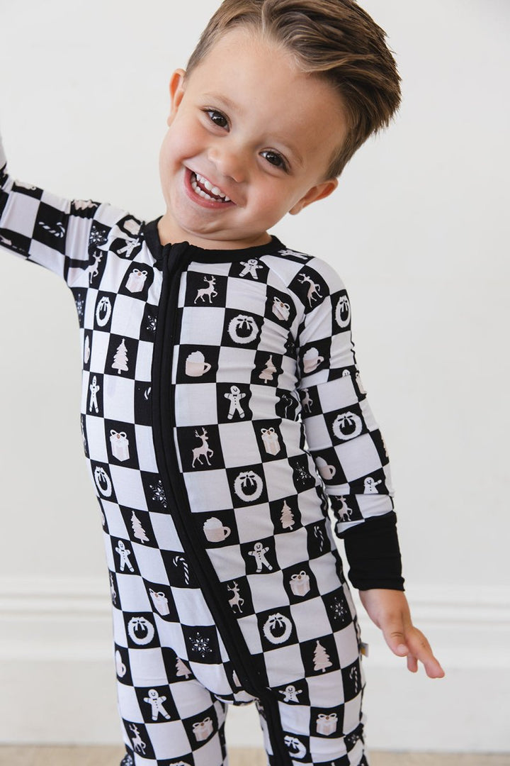 Midnight Mistletoe Zippy - scoots