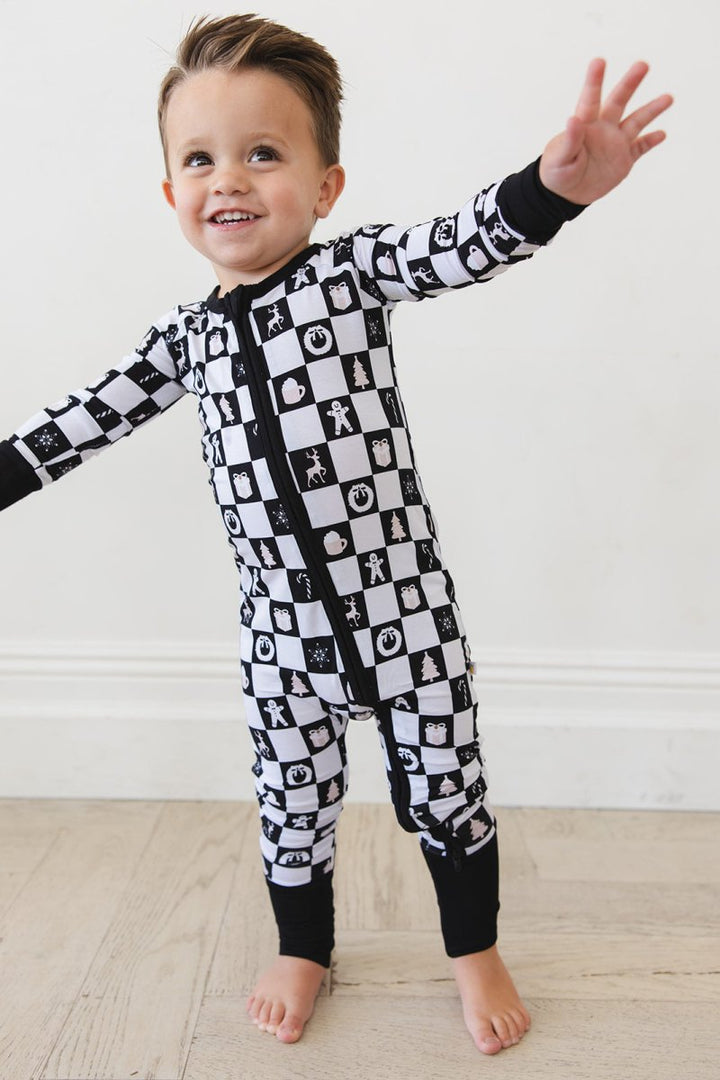 Midnight Mistletoe Zippy - scoots