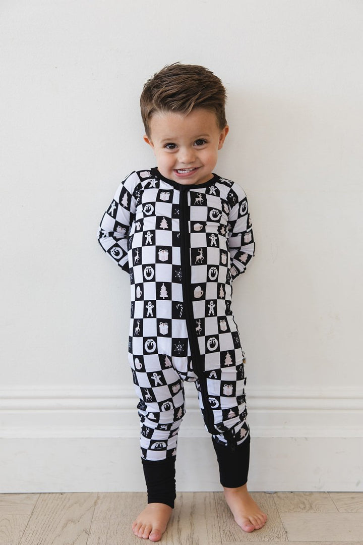 Midnight Mistletoe Zippy - scoots