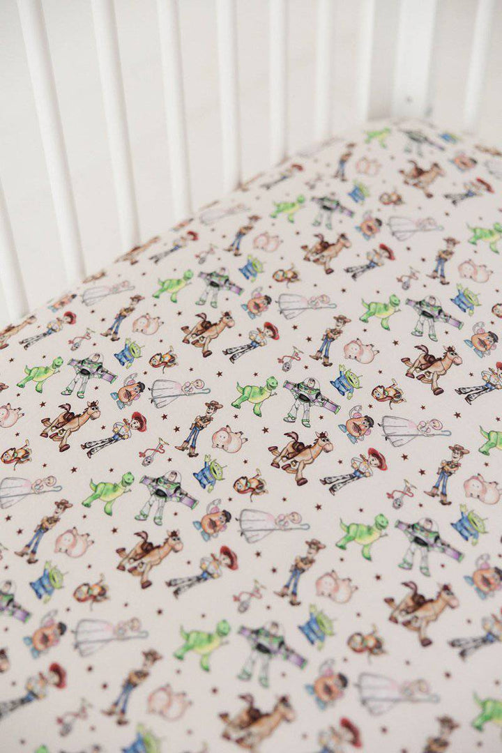 Round Up Crib Sheet - scoots