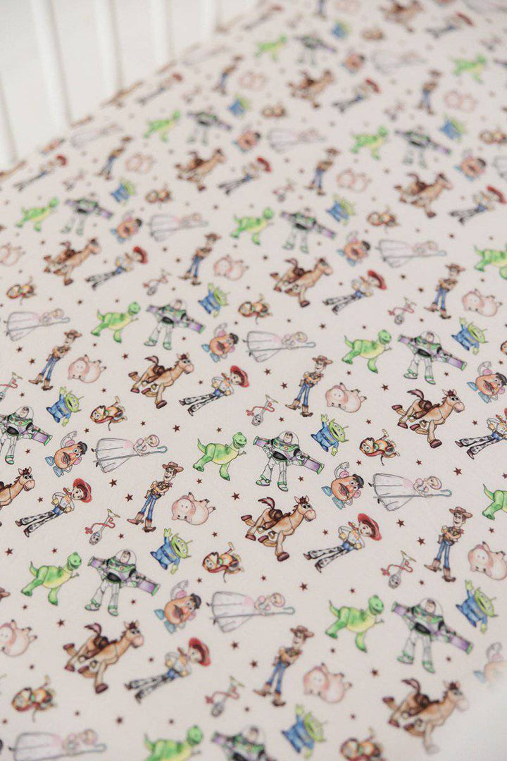 Round Up Crib Sheet - scoots