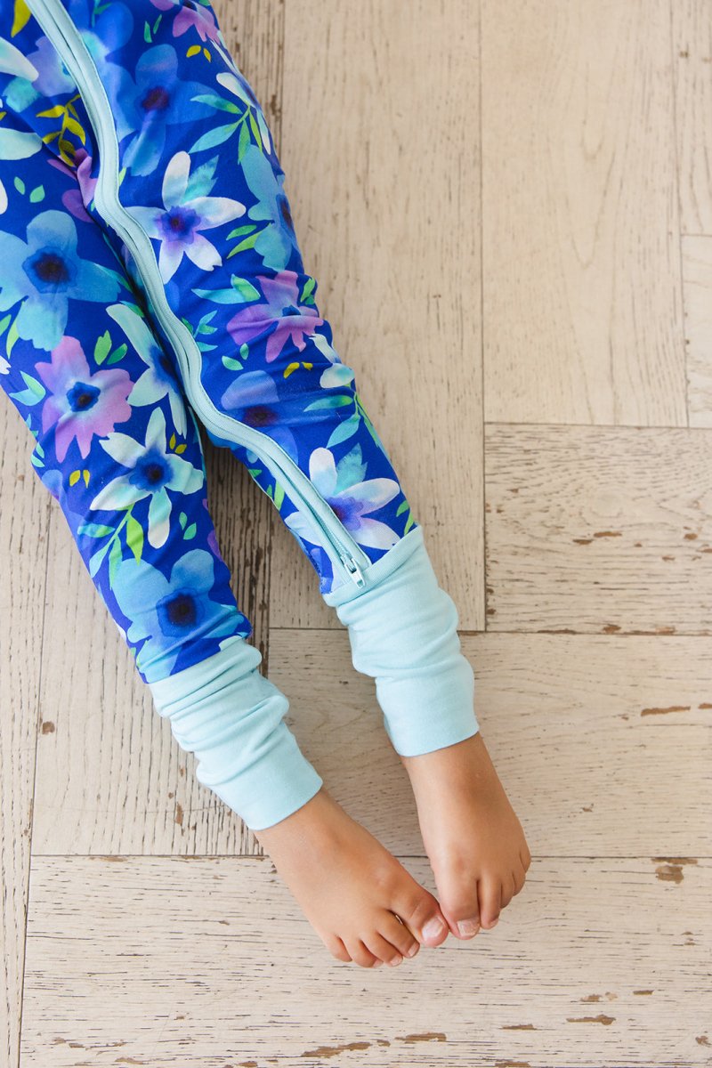 Violets are Blue Zippy - scoots