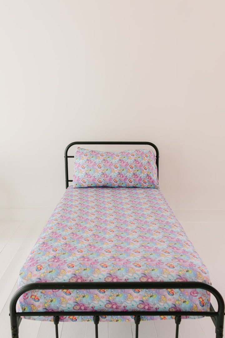 Wonderland Twin Sheet + Pillowcase - scoots