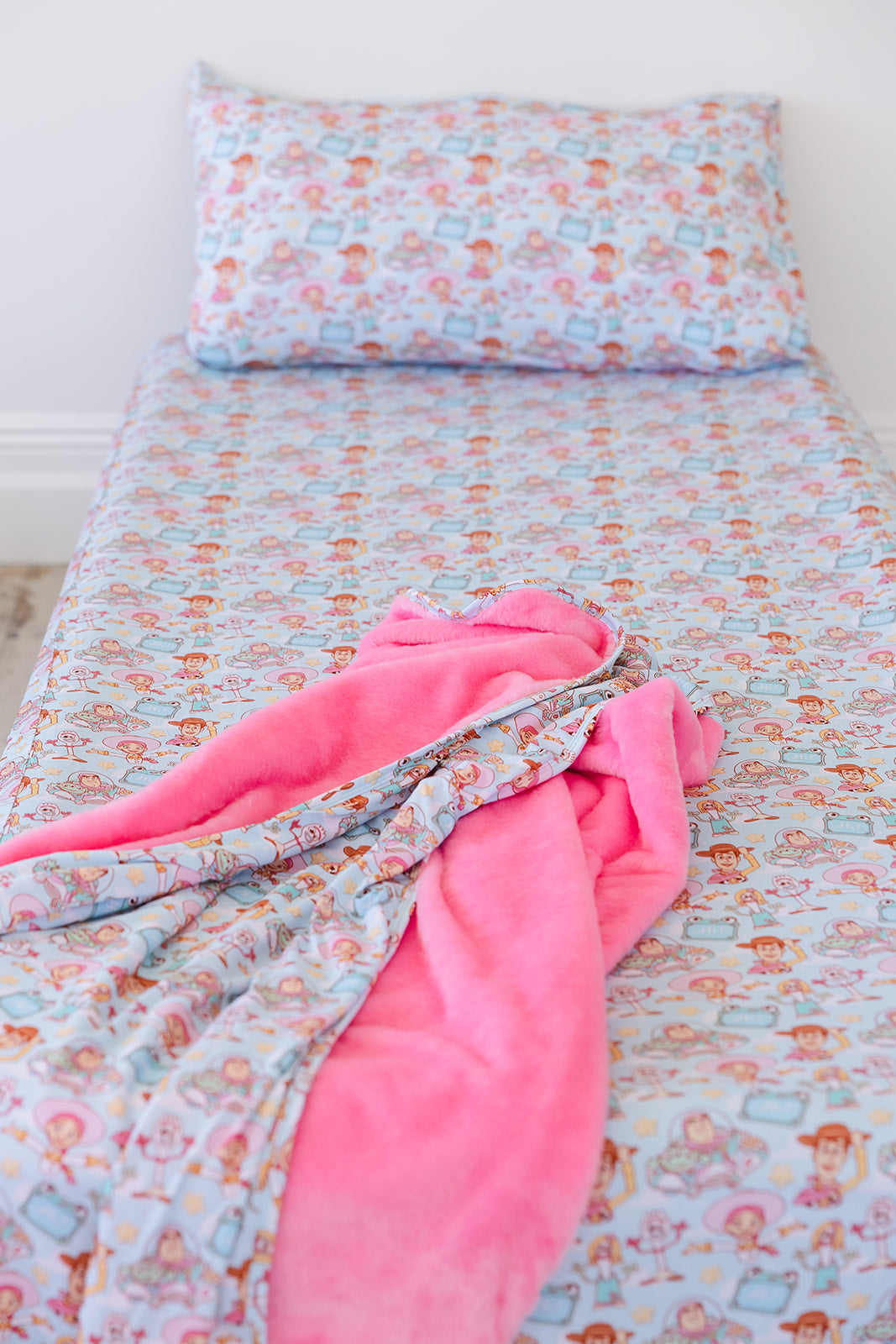 Bonnie's Room Plush Blanket
