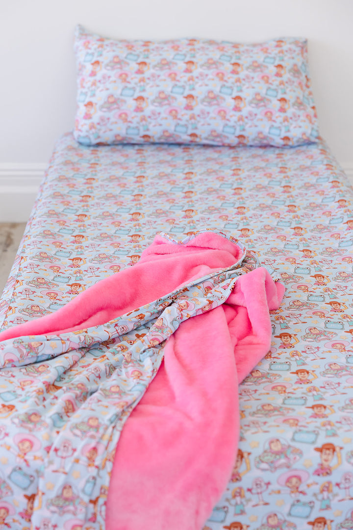Bonnie's Room Plush Blanket