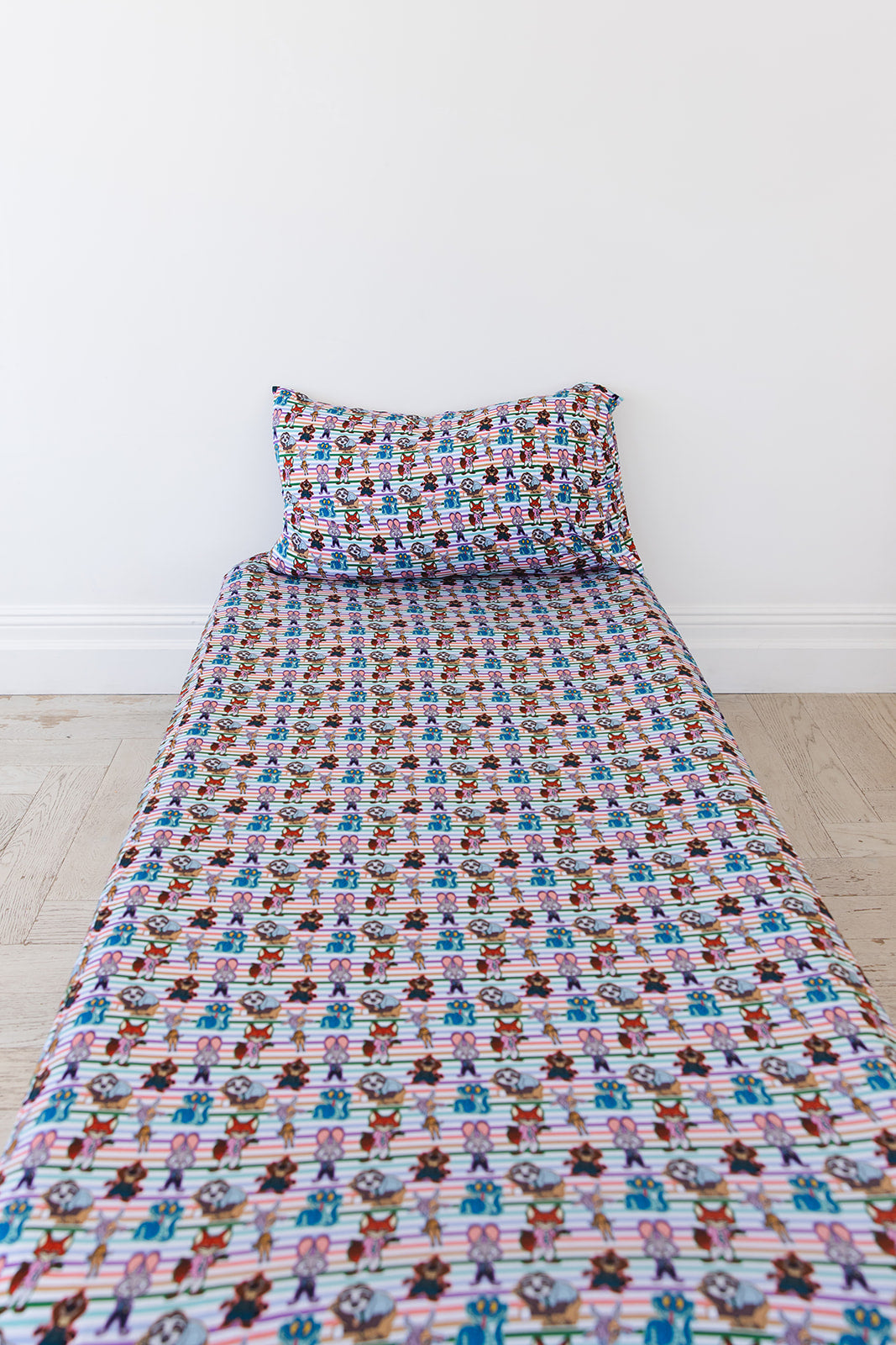 Zoo Twin Sheet + Pillowcase