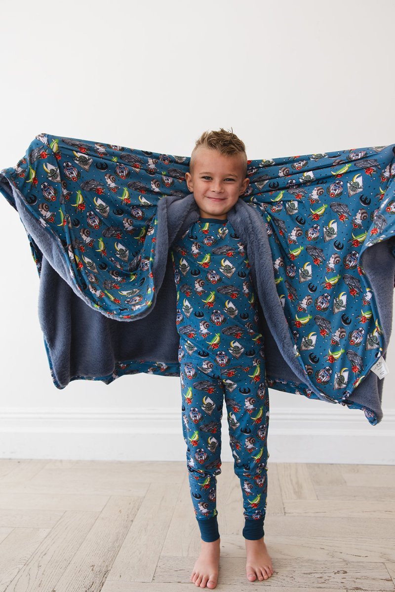 Alliance Plush Blanket - scoots