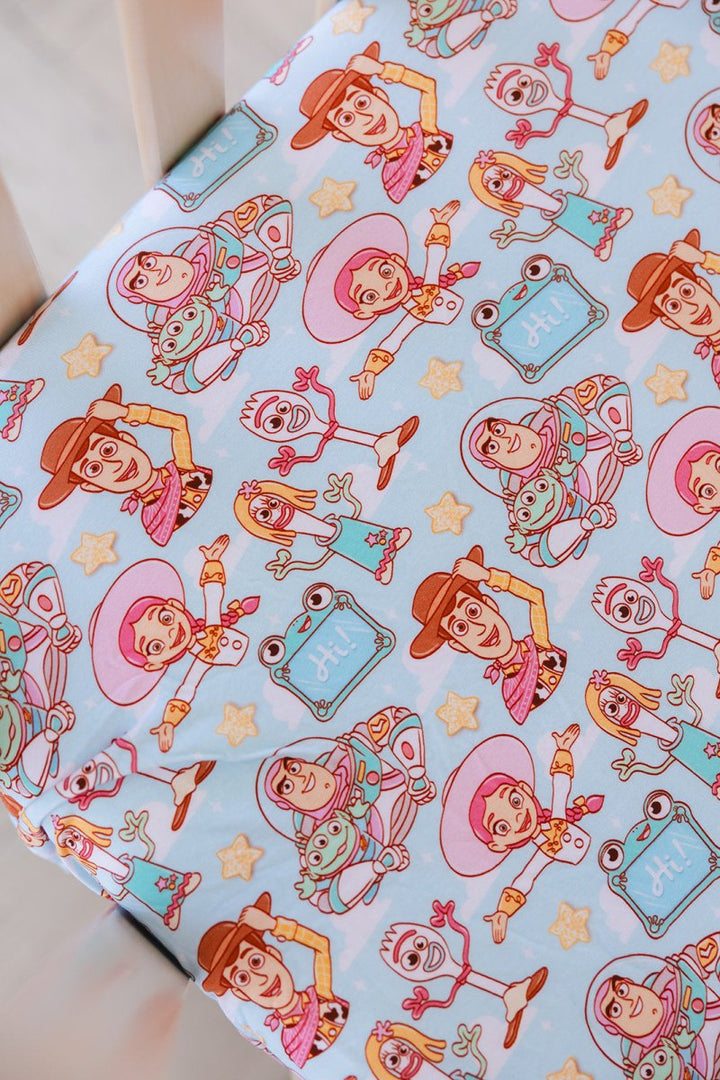 Bonnie's Room Crib Sheet - scoots