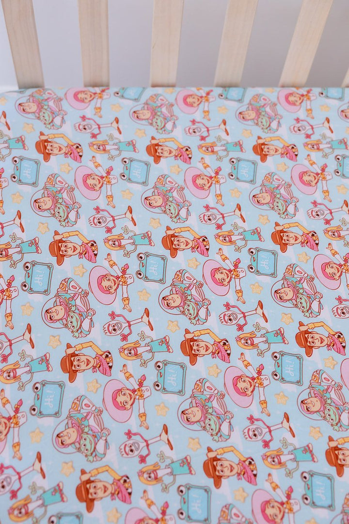 Bonnie's Room Crib Sheet - scoots