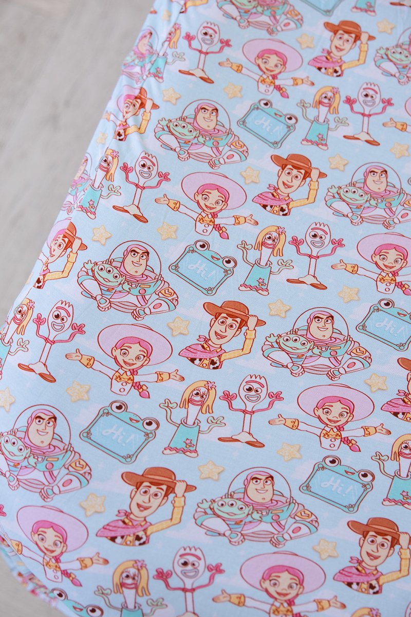 Bonnie's Room Twin Sheet + Pillowcase - scoots