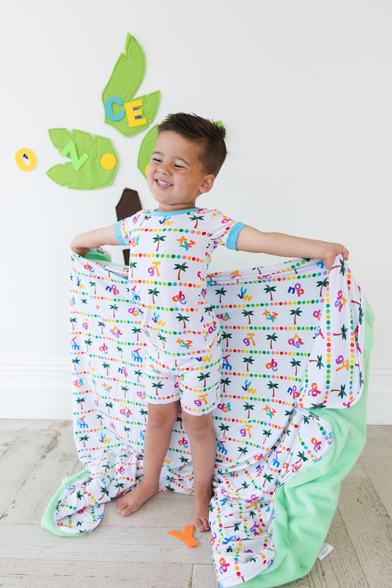 Chicka Chicka Boom Boom™ Plush Blanket - scoots