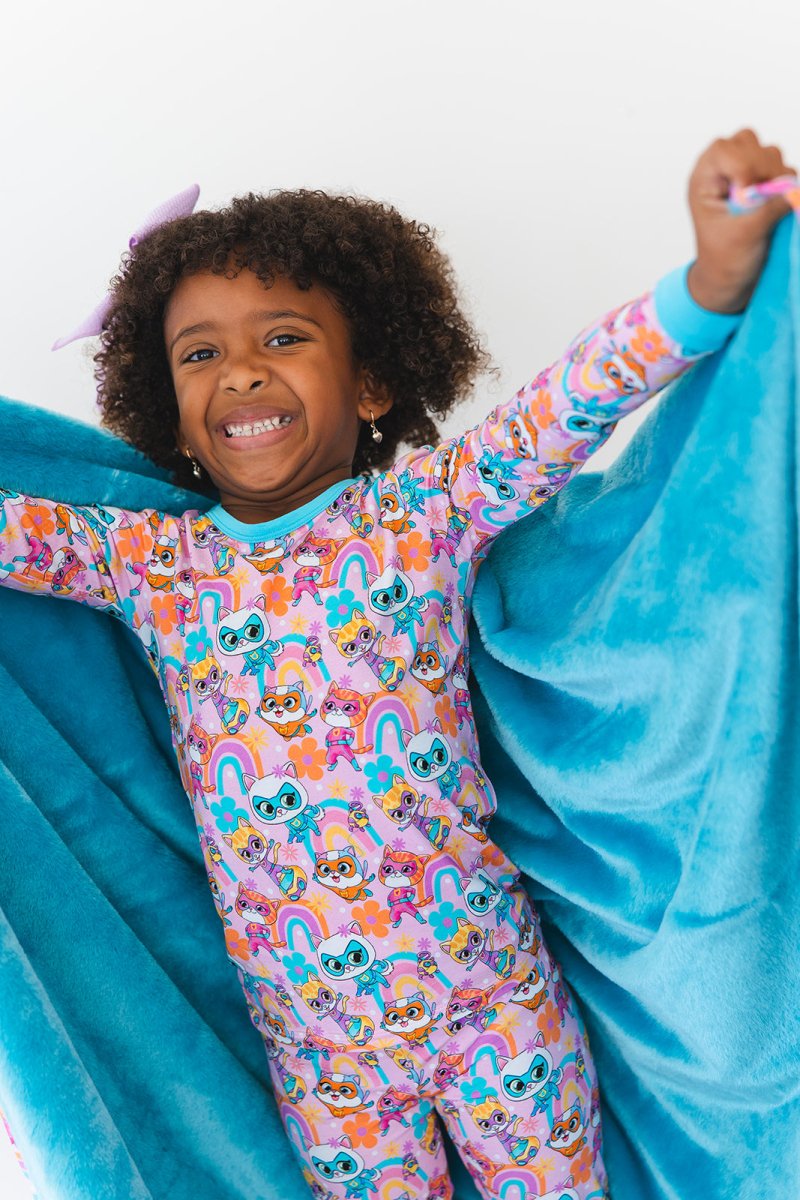 Claws Out Plush Blanket - scoots