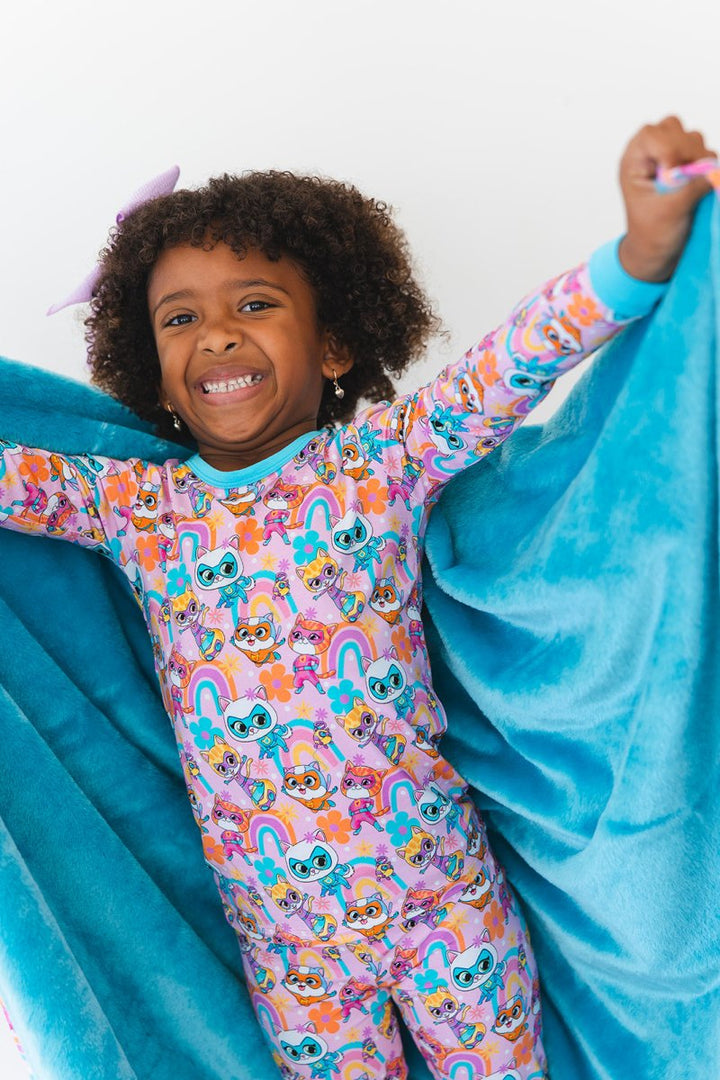 Claws Out Plush Blanket - scoots