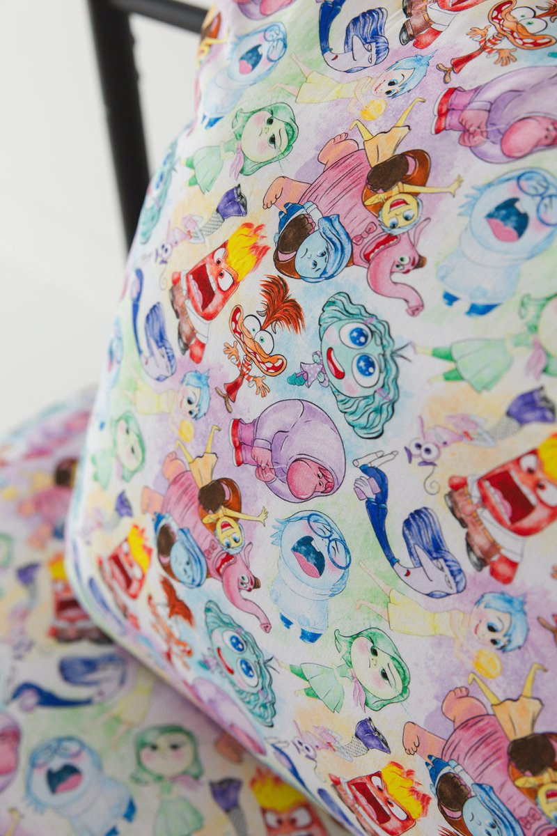 Emotional Twin Sheet + Pillowcase - scoots