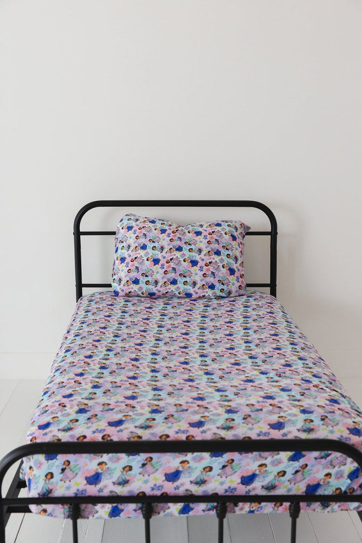 La Familia Twin Sheet + Pillowcase - scoots