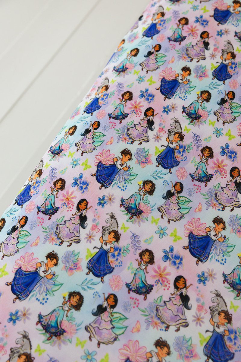 La Familia Twin Sheet + Pillowcase - scoots