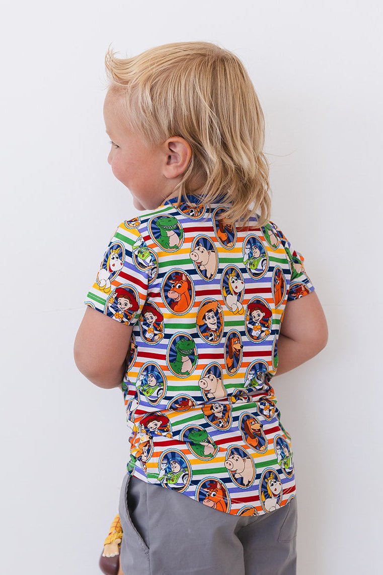Mania! Pocket Tee - scoots