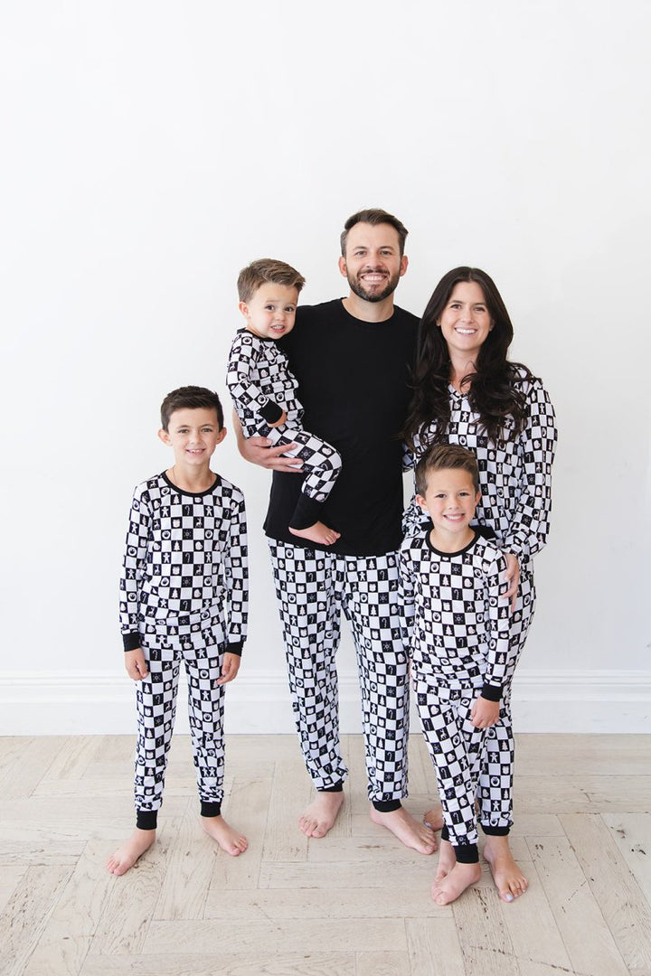 Midnight Mistletoe Women's Pajama Set - scoots