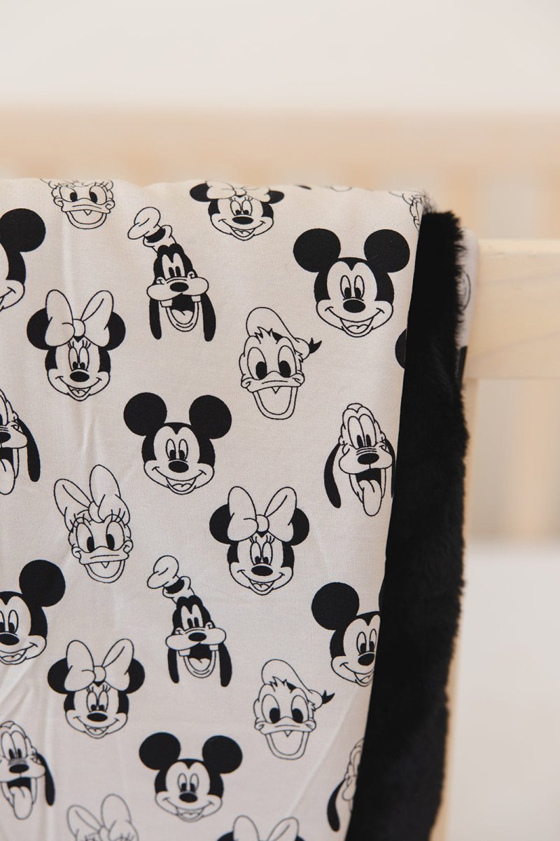 Mouse Mates Plush Blanket - scoots