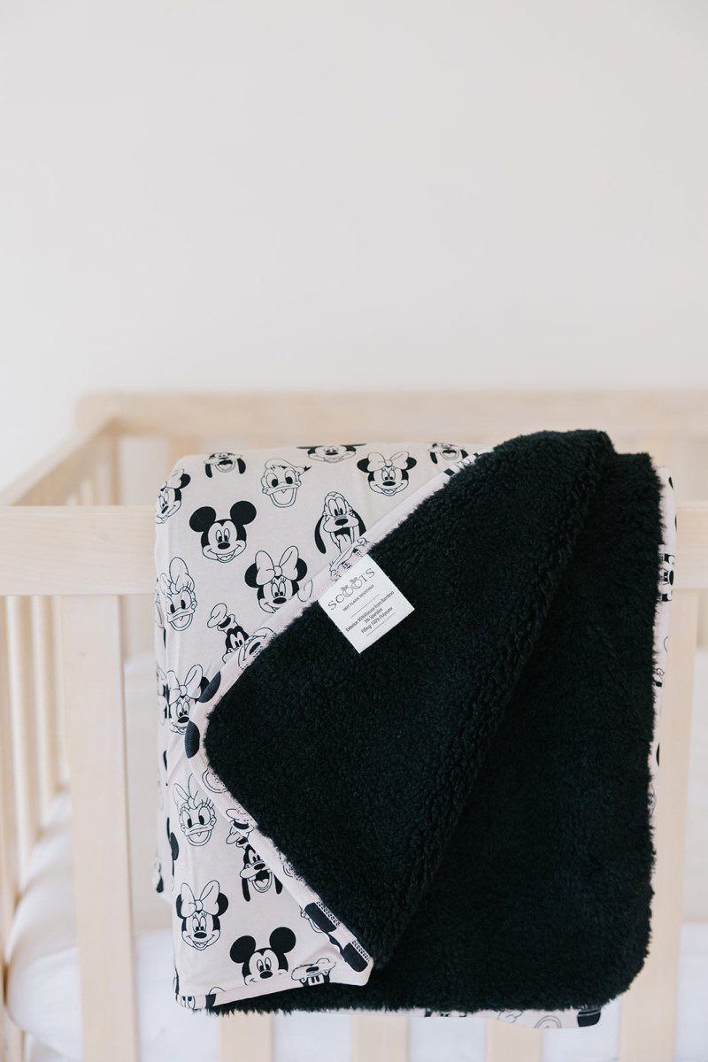 Mouse Mates Plush Blanket (Toddler) - scoots