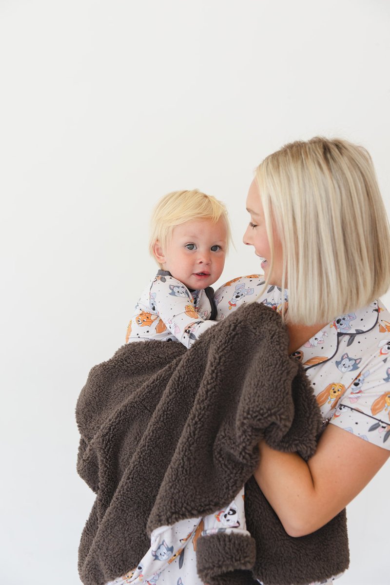 Pet Pals Plush Blanket - scoots
