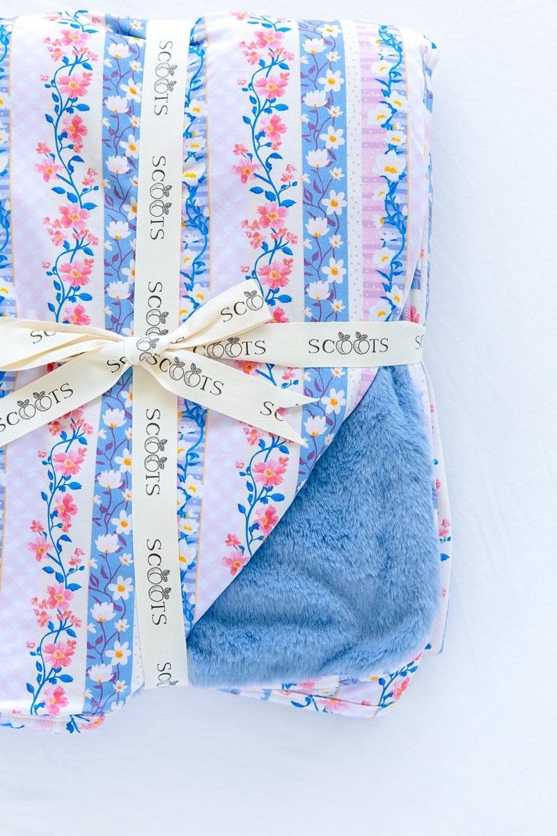Posy Plush Blanket - scoots