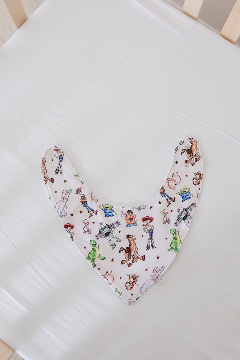 Round Up Bib - scoots