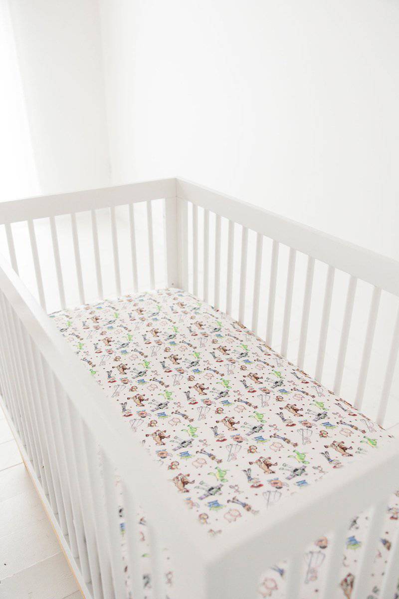 Round Up Crib Sheet - scoots