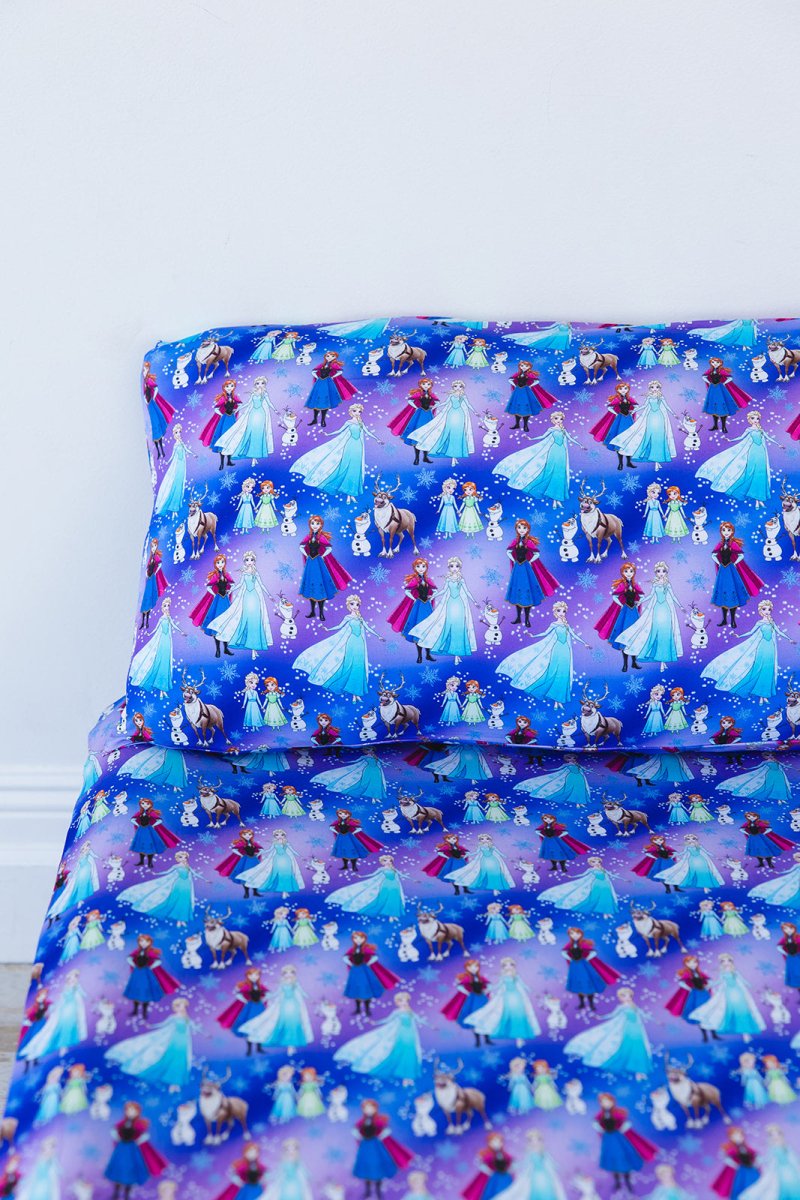 Show Yourself Twin Sheet + Pillowcase - scoots