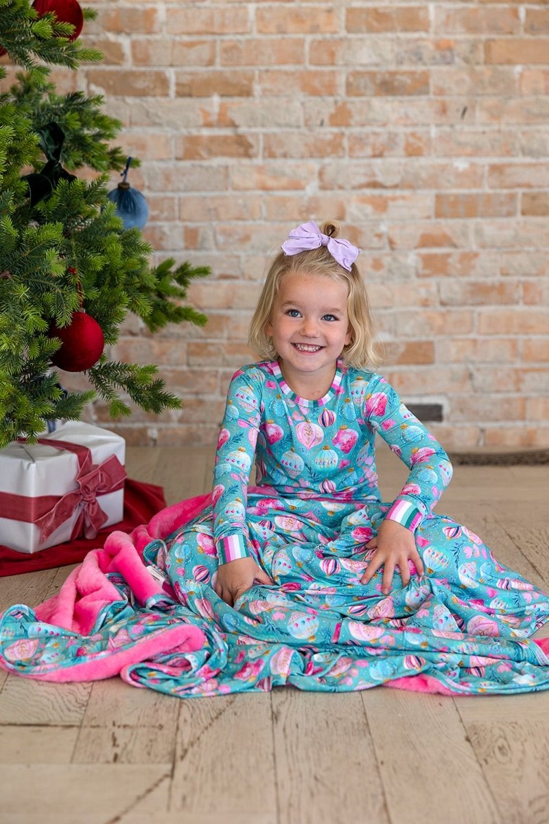Sugarplum Plush Blanket - scoots