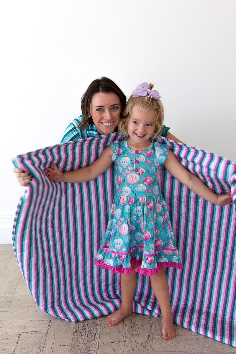 Sugarplum Quilted Blanket - scoots