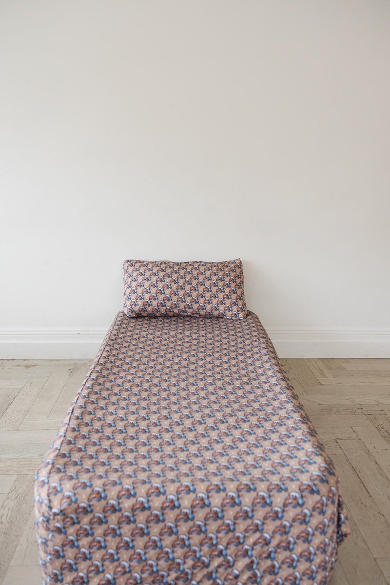 Tuh - Mater Twin Sheet + Pillowcase - scoots