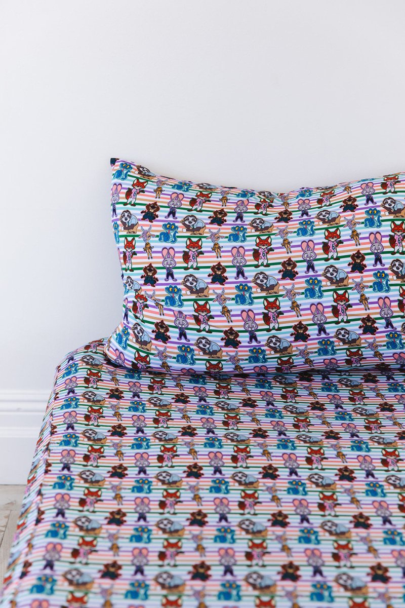 Zoo Twin Sheet + Pillowcase - scoots